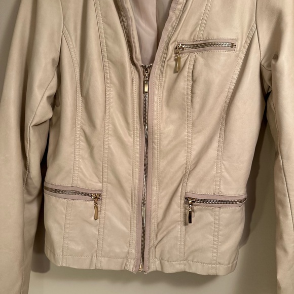 Ladies Pleather Jacket - Picture 4 of 10